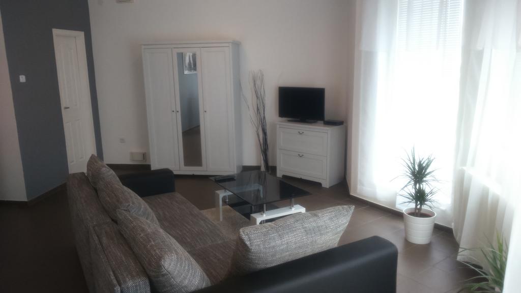 Solid Apartmans Apartment Budapest Bilik gambar